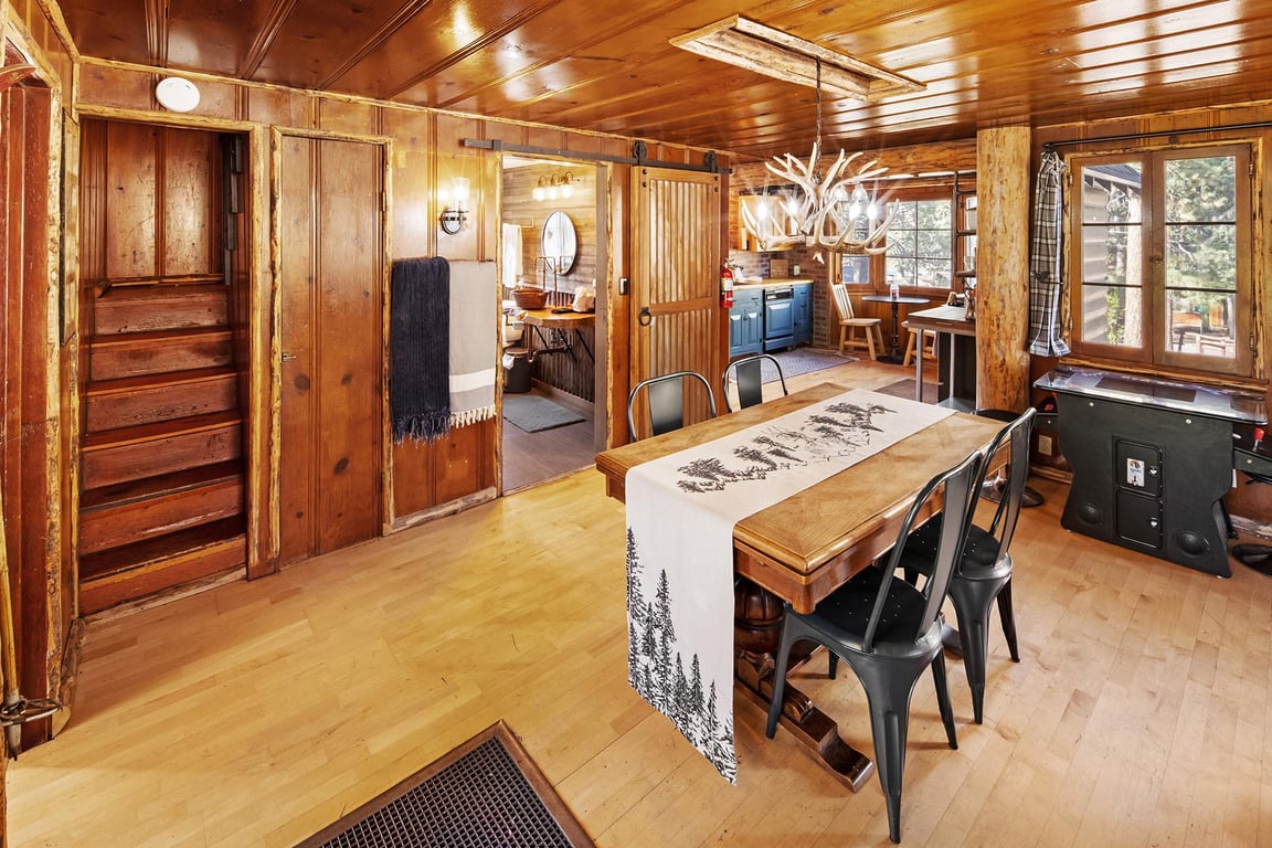 Cabin Image 15