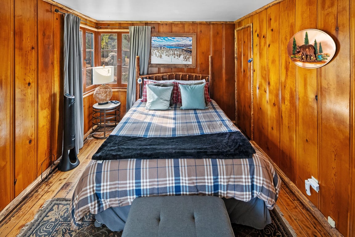 Cabin Image 28
