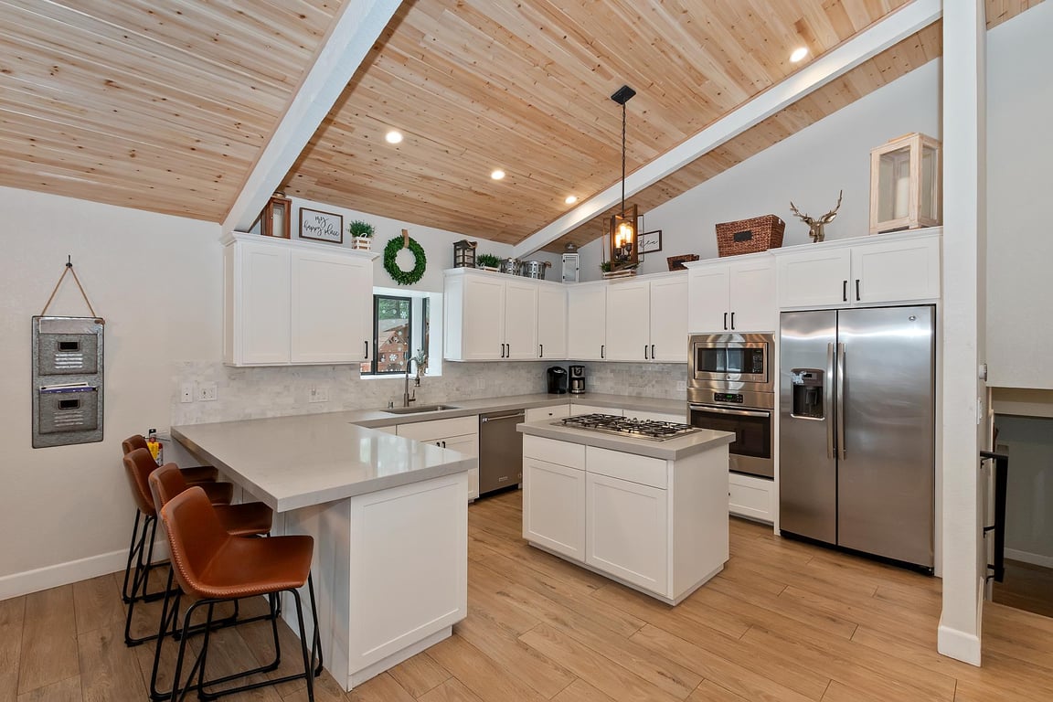 Big Bear Cabin - DewDropInn - 0003
