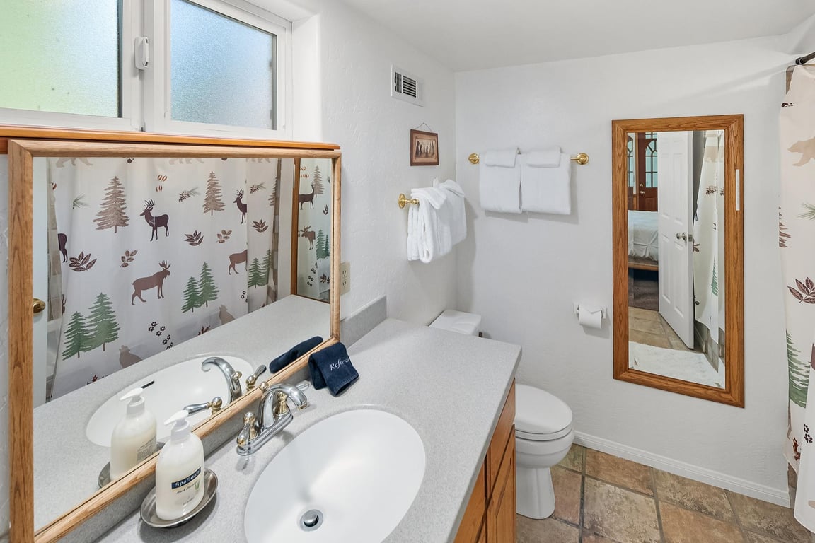 Cabin Image 32