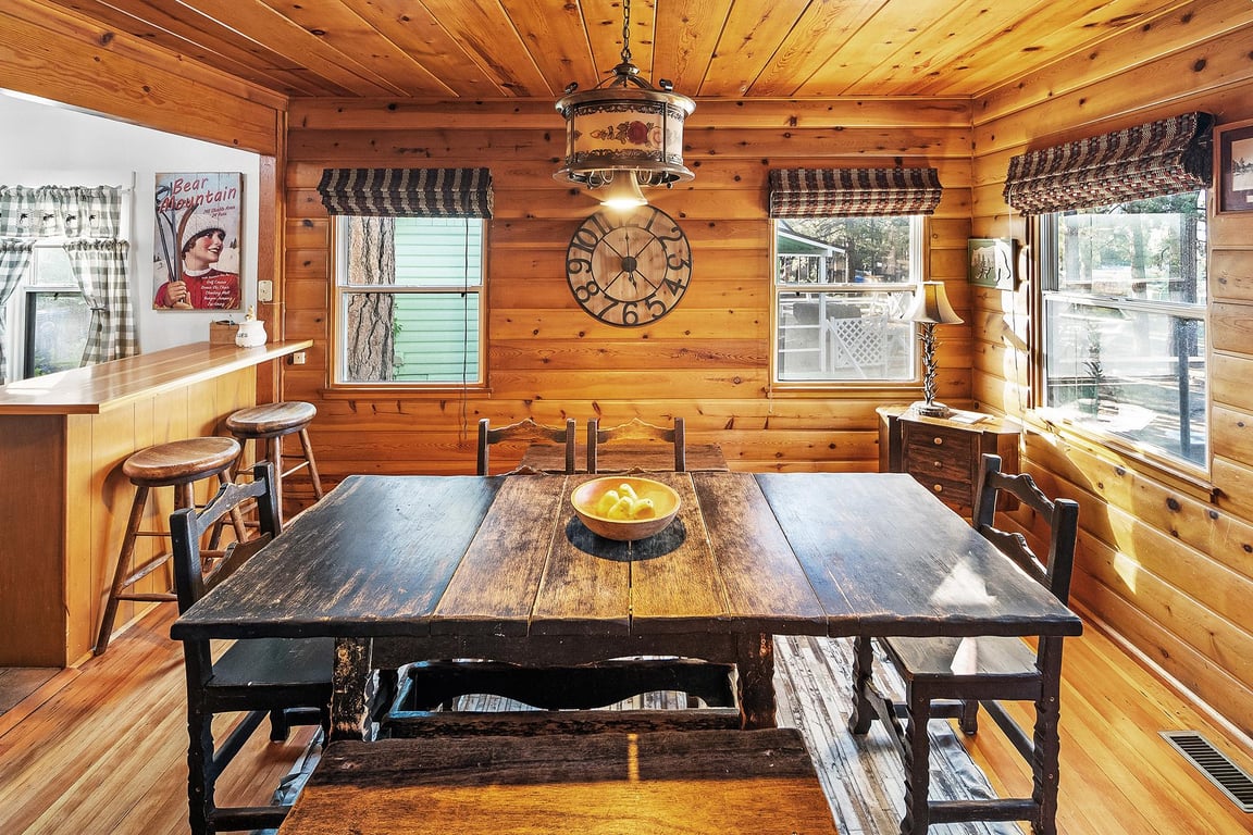 Cabin Image 19