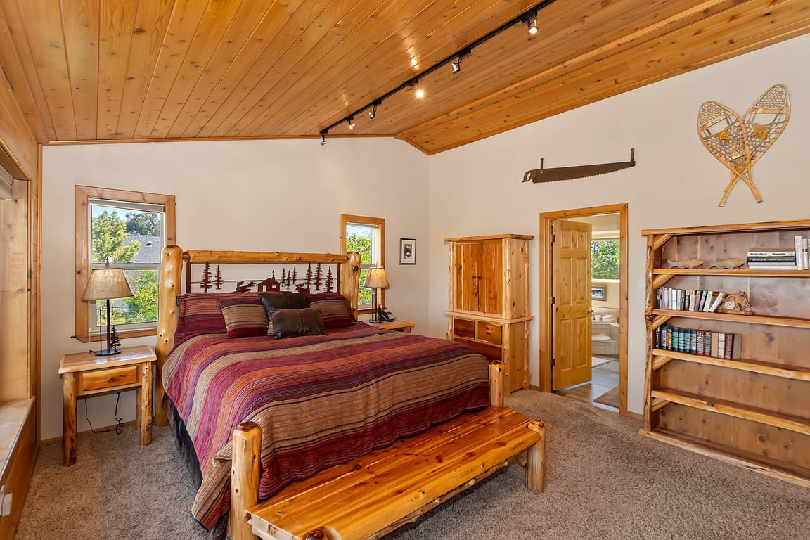 Cabin Image 26