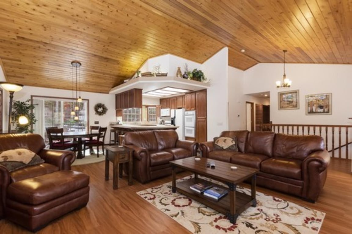 Cabin Image 9