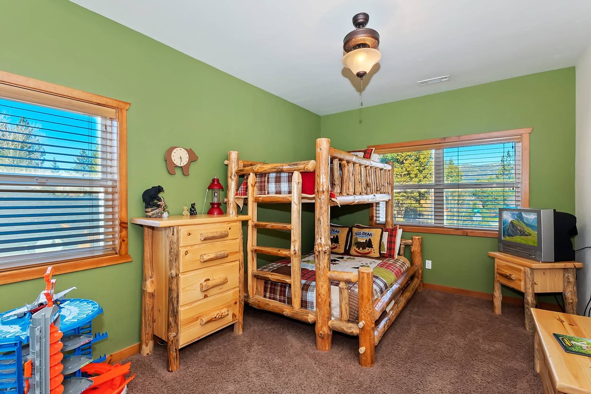 Cabin Image 37