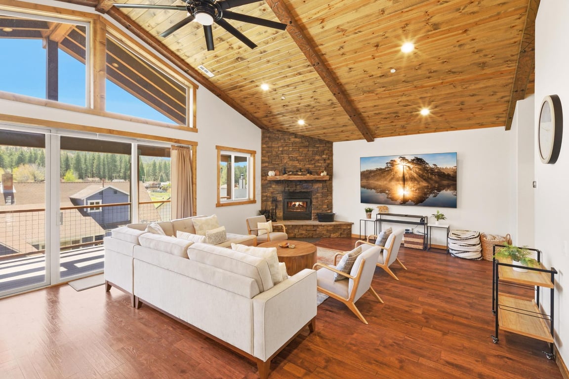 Cabin Image 9