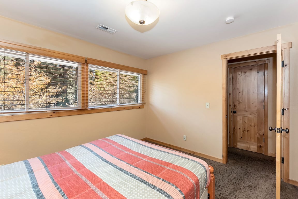 Cabin Image 26