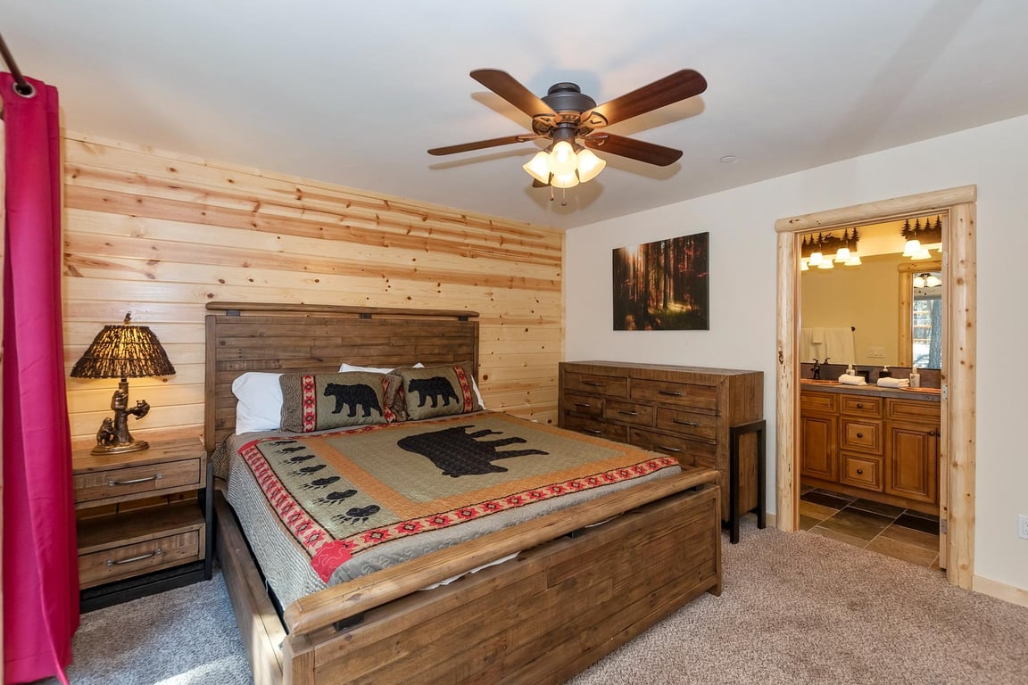 Cabin Image 12