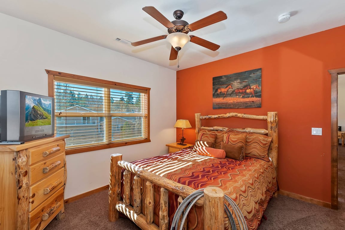 Cabin Image 32