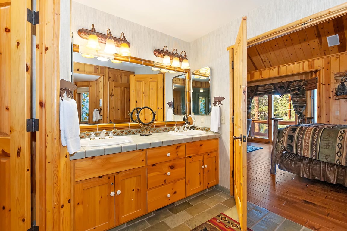 Cabin Image 23
