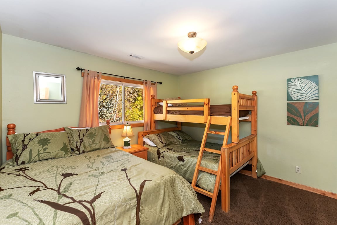 Cabin Image 23