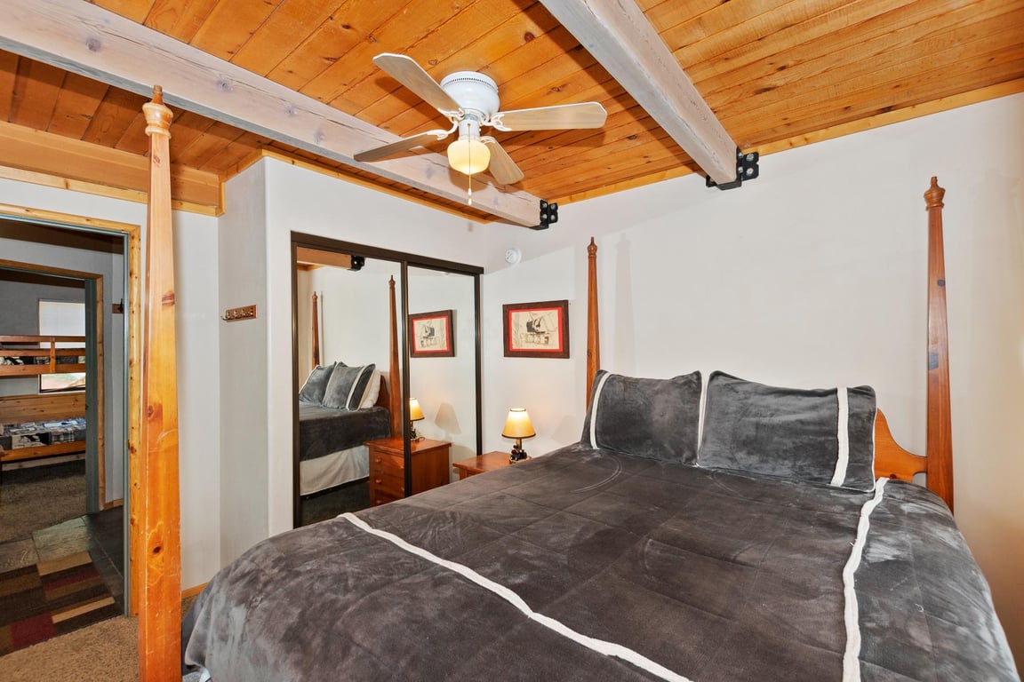 Cabin Image 13