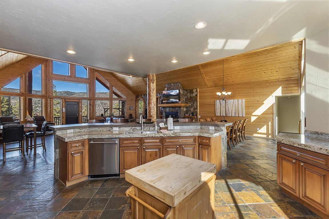 Cabin Image 14