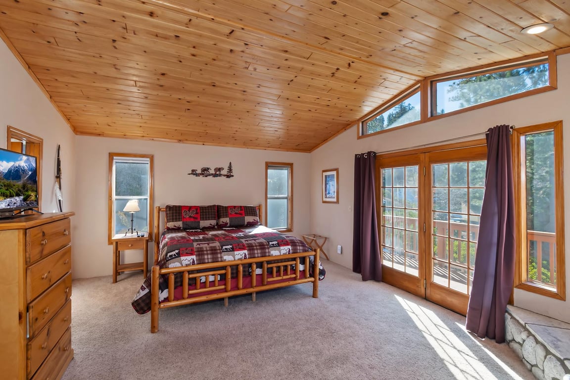 Cabin Image 14