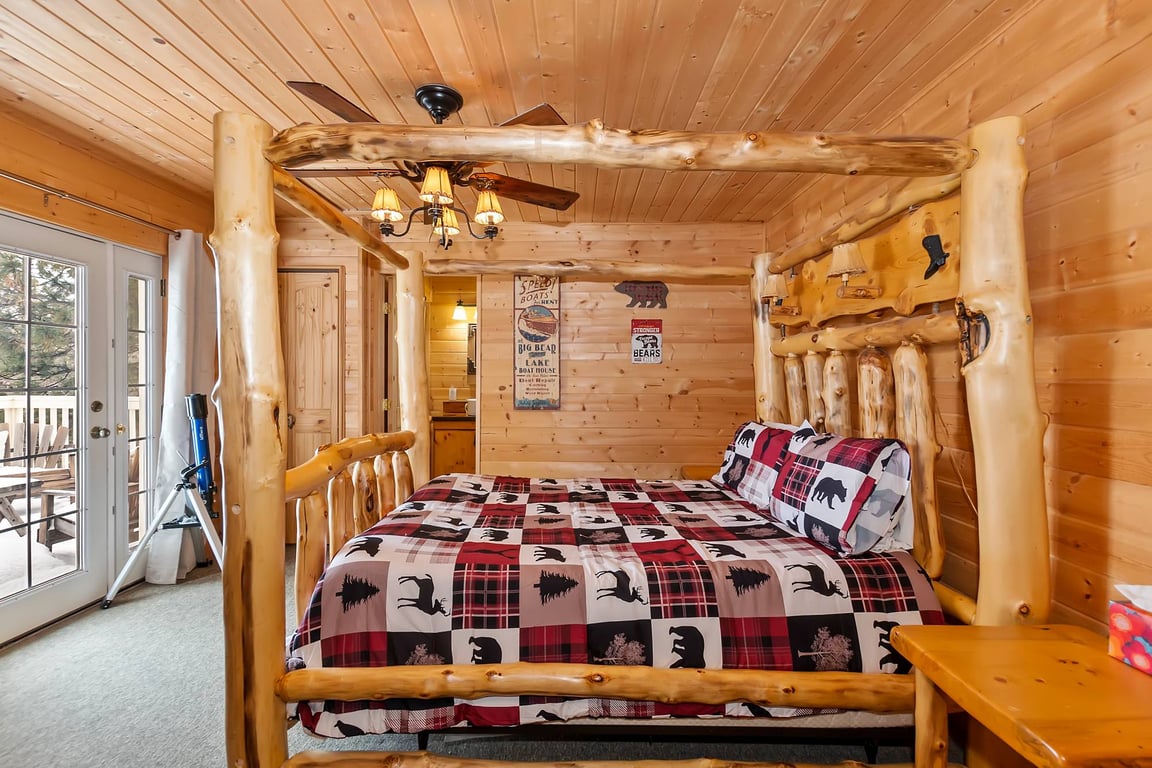 Cabin Image 17