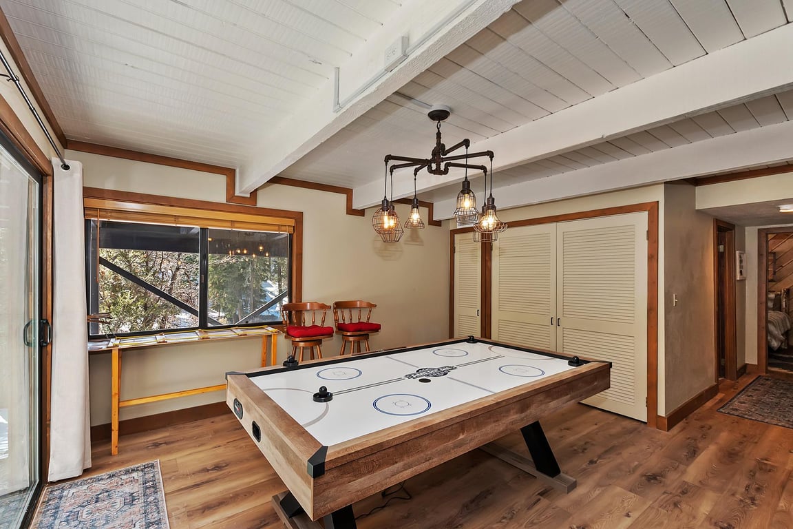 Cabin Image 37