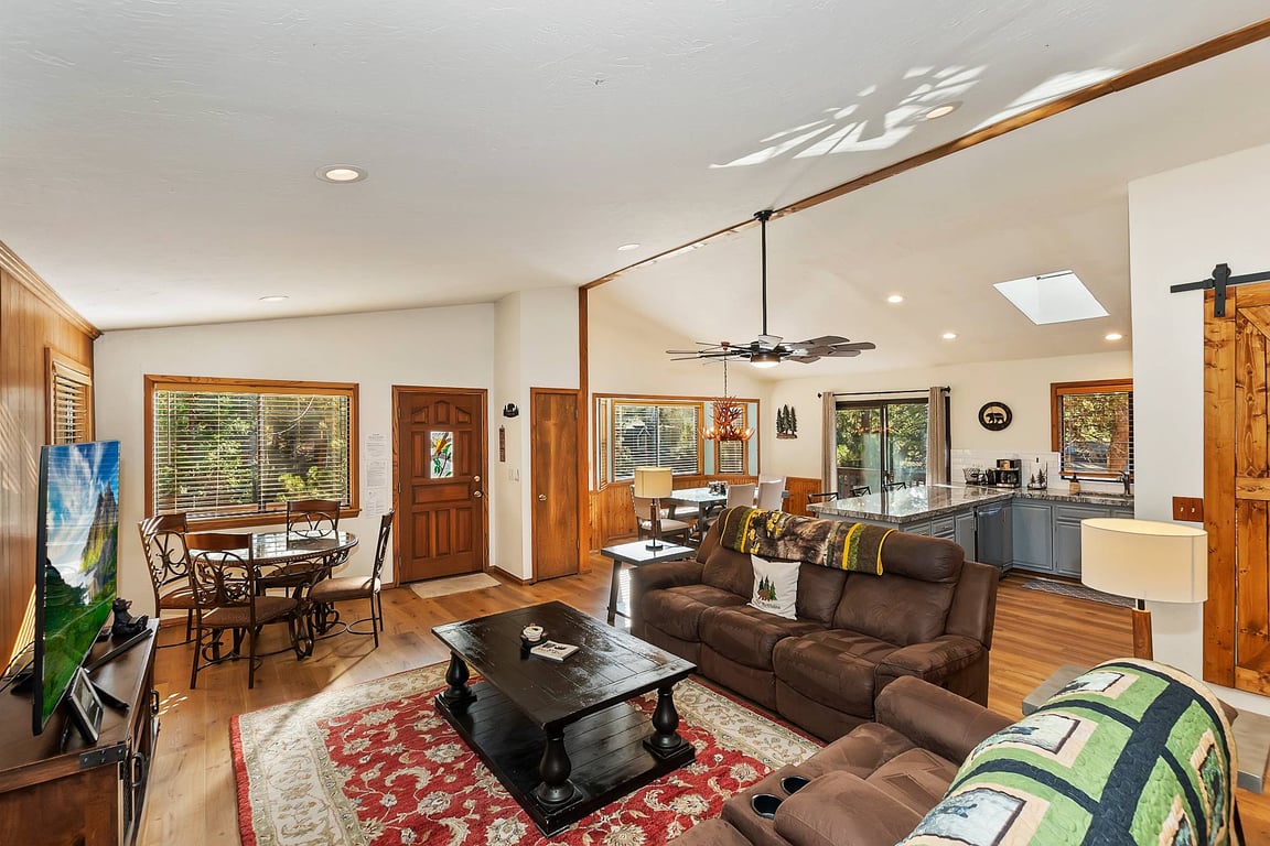 Cabin Image 8