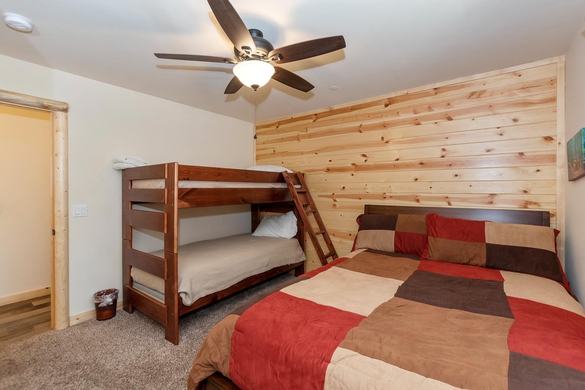 Cabin Image 18