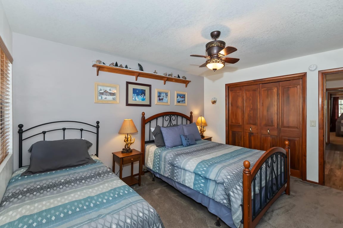Cabin Image 38