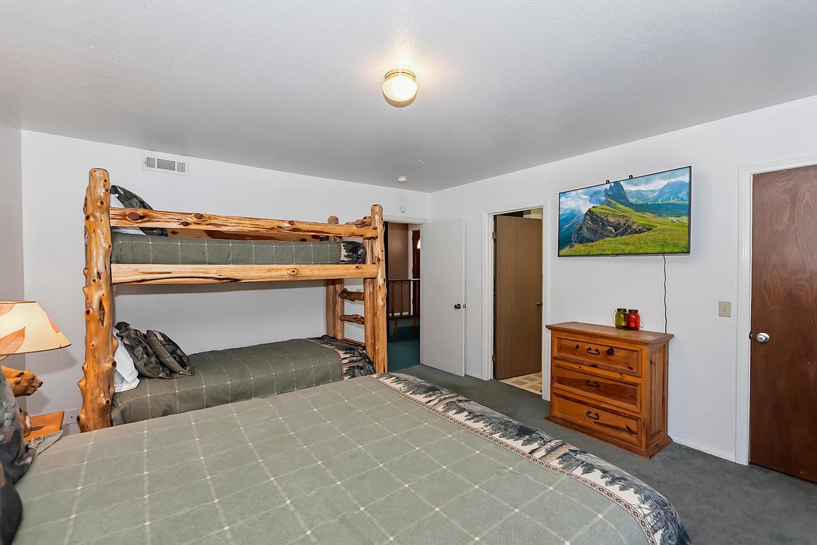 Cabin Image 39