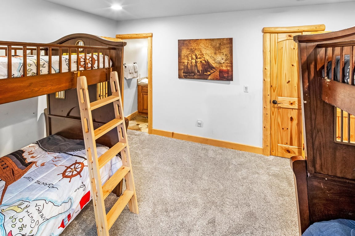 Cabin Image 46