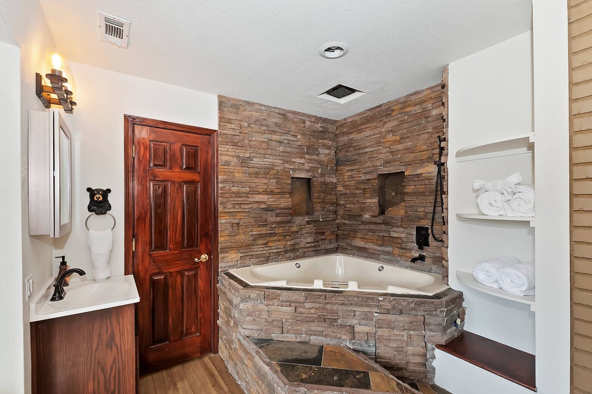 Cabin Image 33