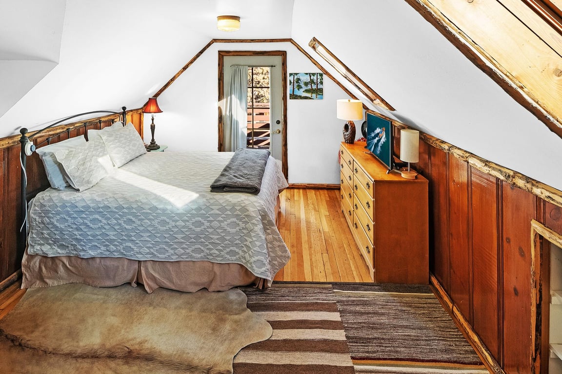 Cabin Image 36