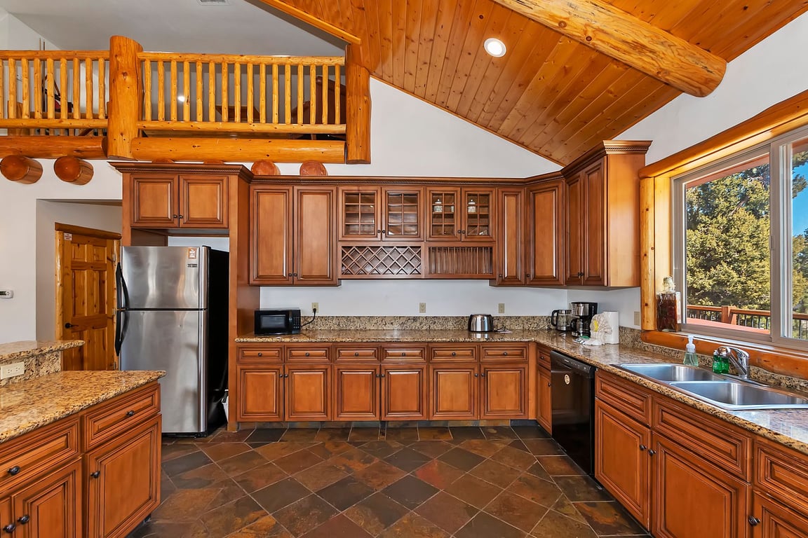 Cabin Image 12