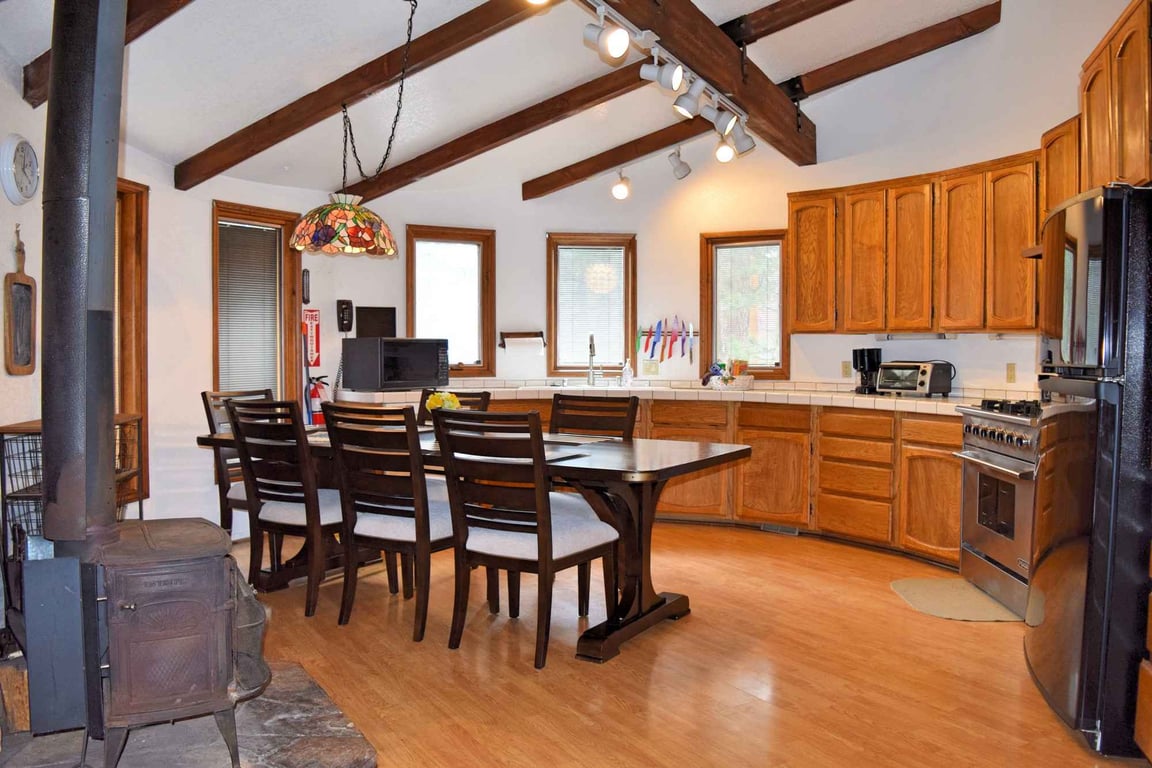 Big Bear Cabin - UrsaManor - 0003