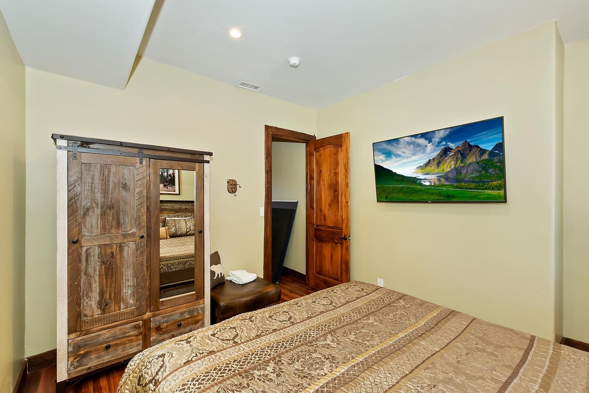 Cabin Image 38