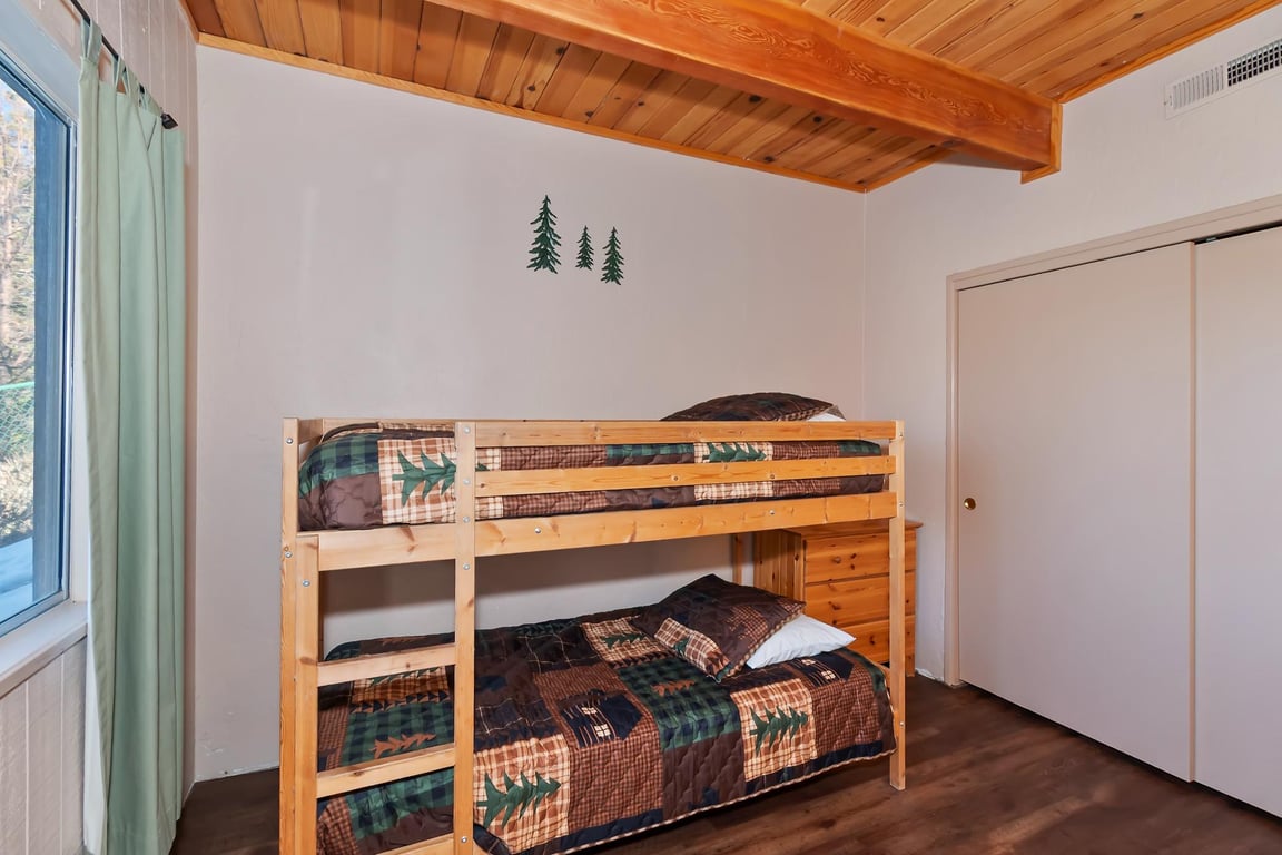 Cabin Image 29