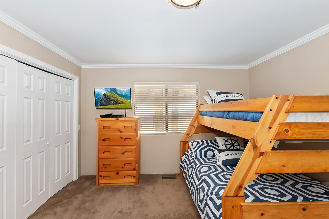 Cabin Image 30