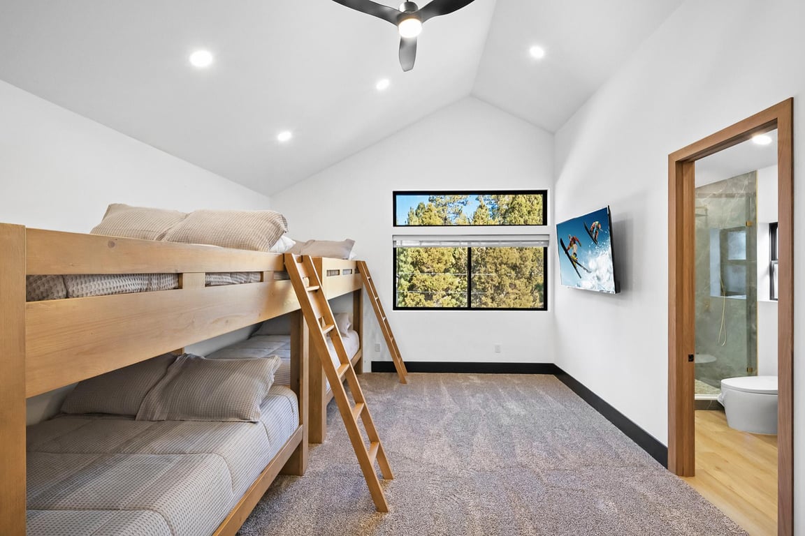 Cabin Image 68
