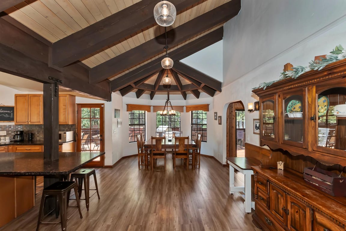 Cabin Image 9