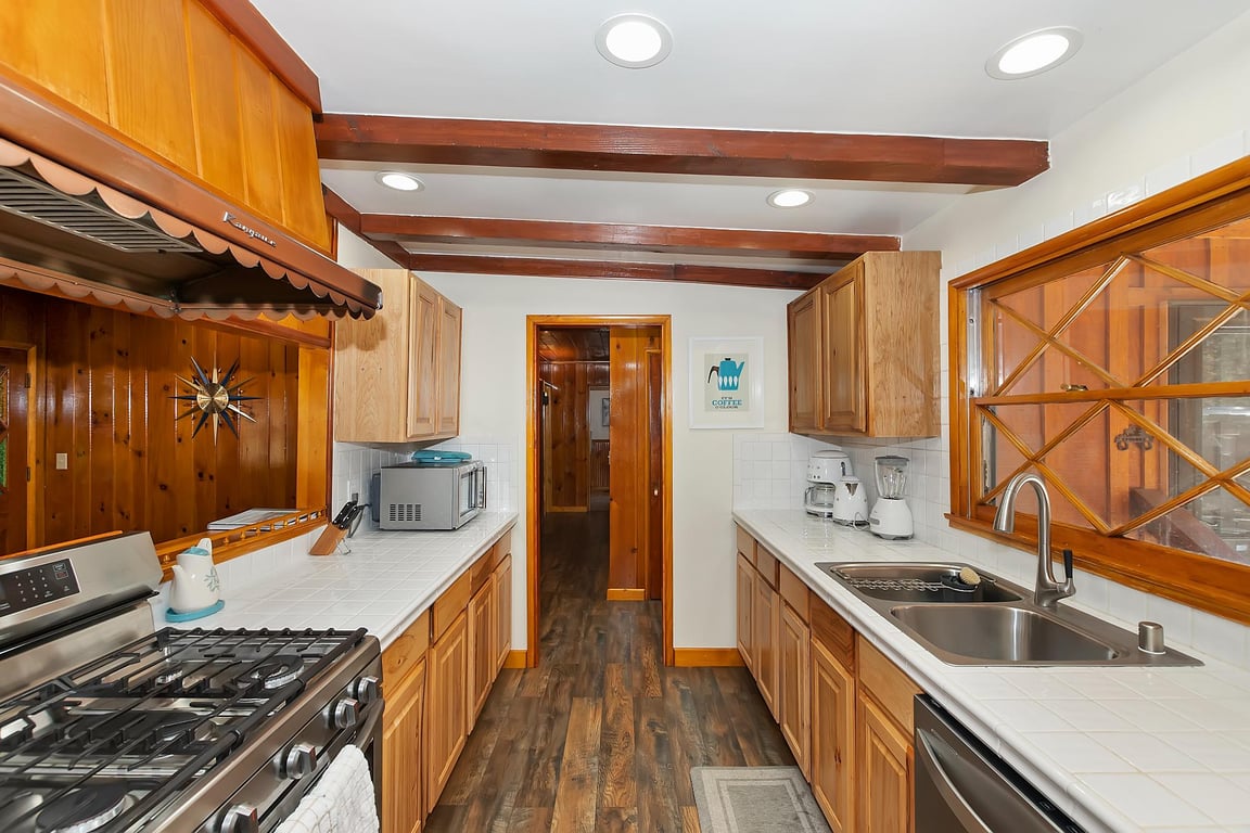 Cabin Image 16