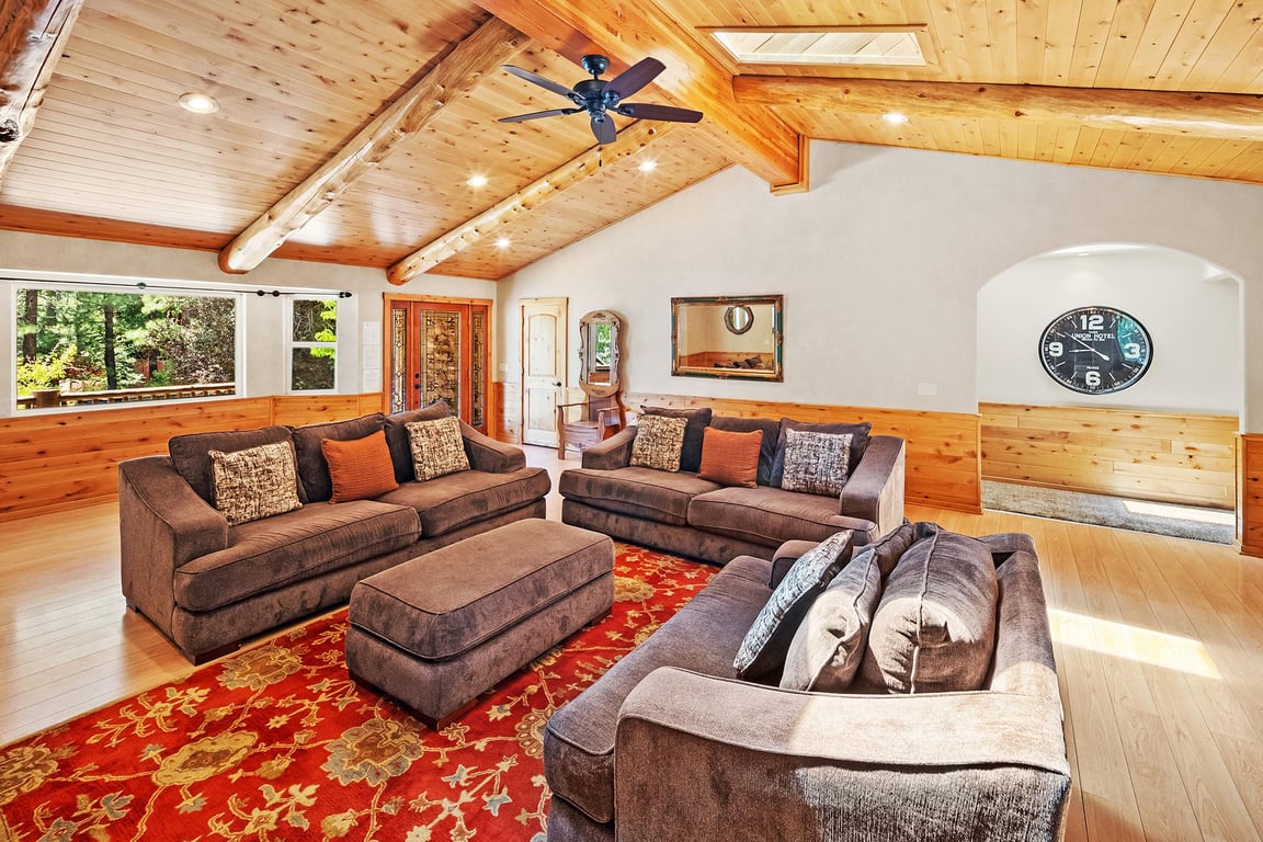 Cabin Image 12