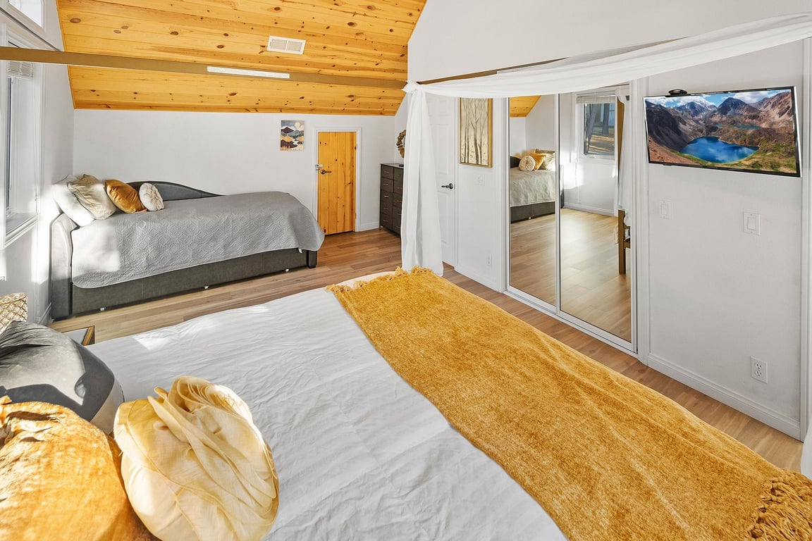 Cabin Image 36