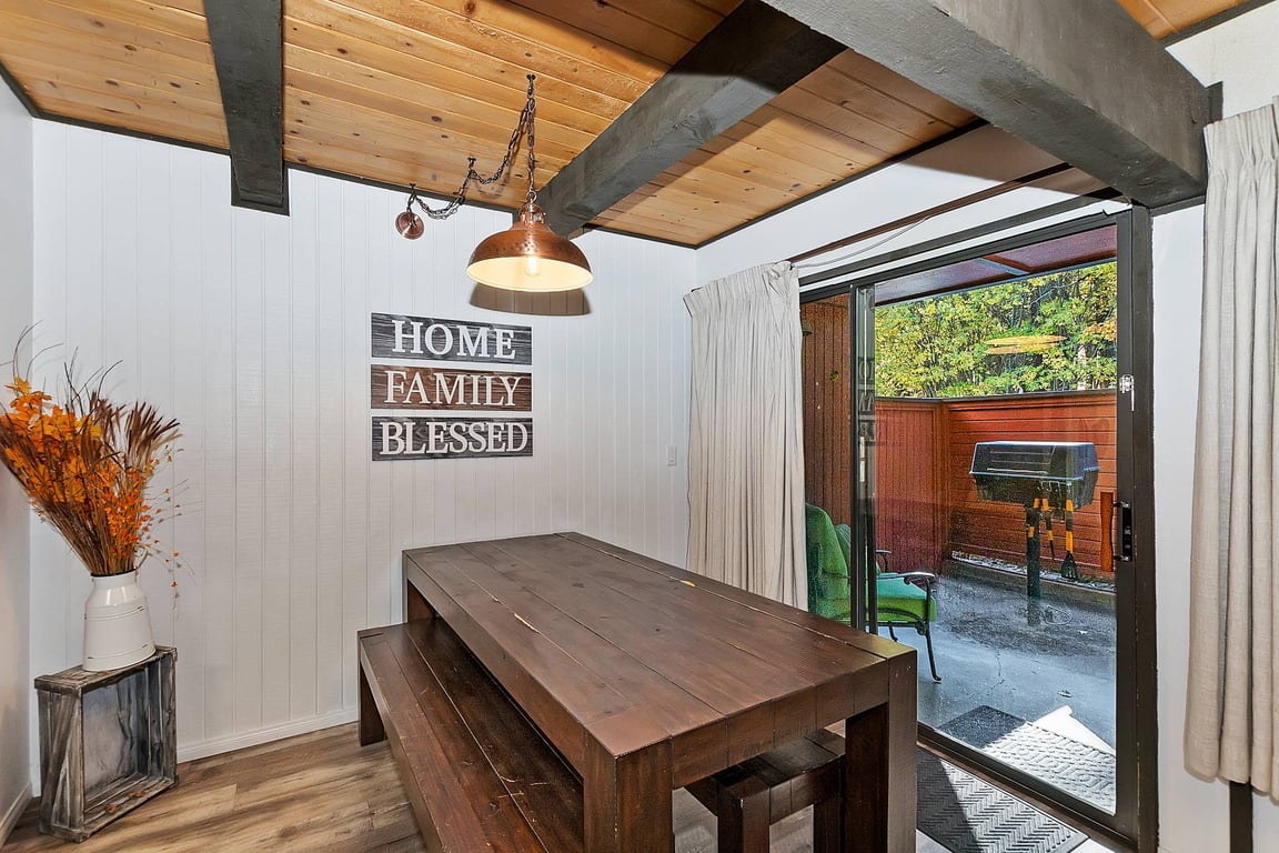 Cabin Image 9