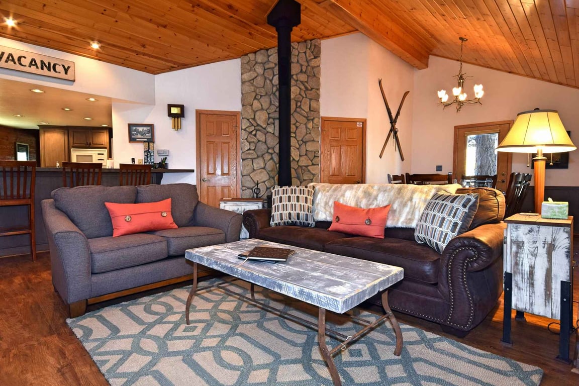 Cabin Image 9