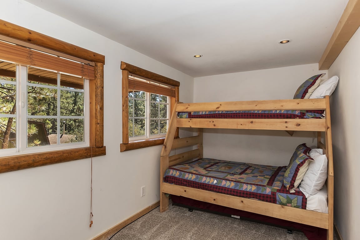 Cabin Image 25