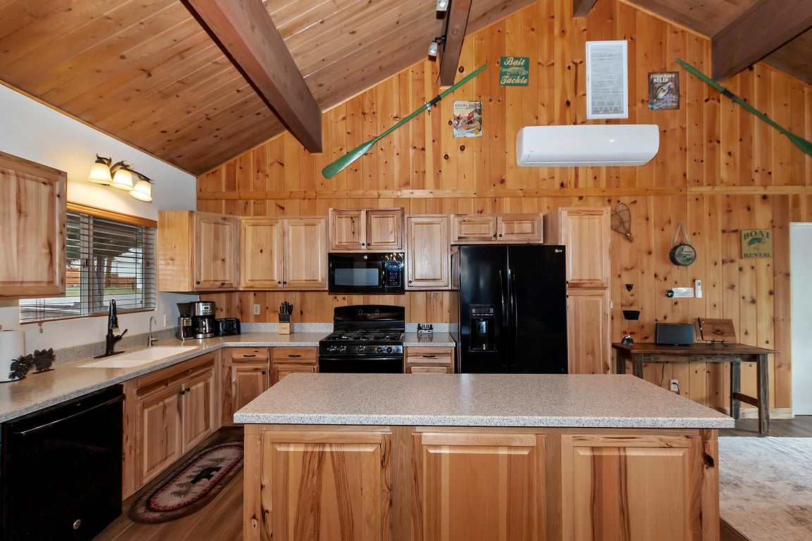 Cabin Image 12