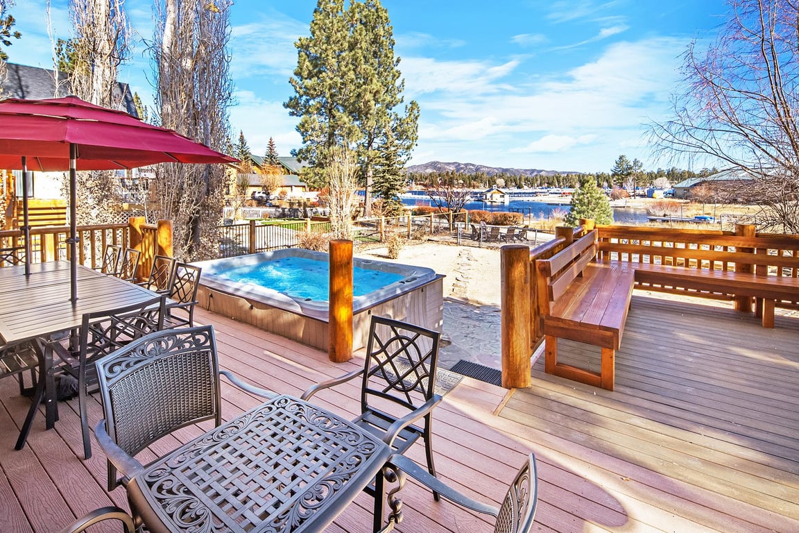 Cienega Lakeview