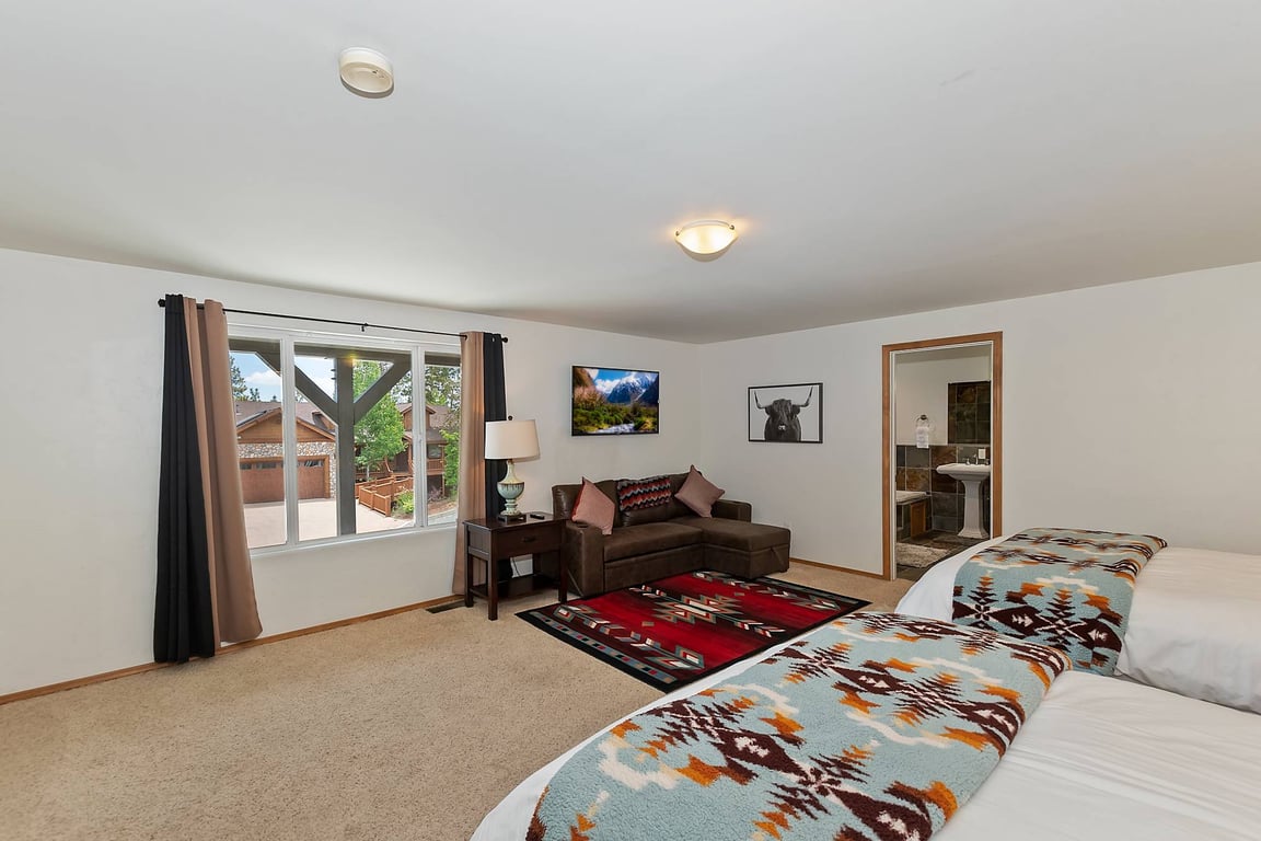 Cabin Image 14