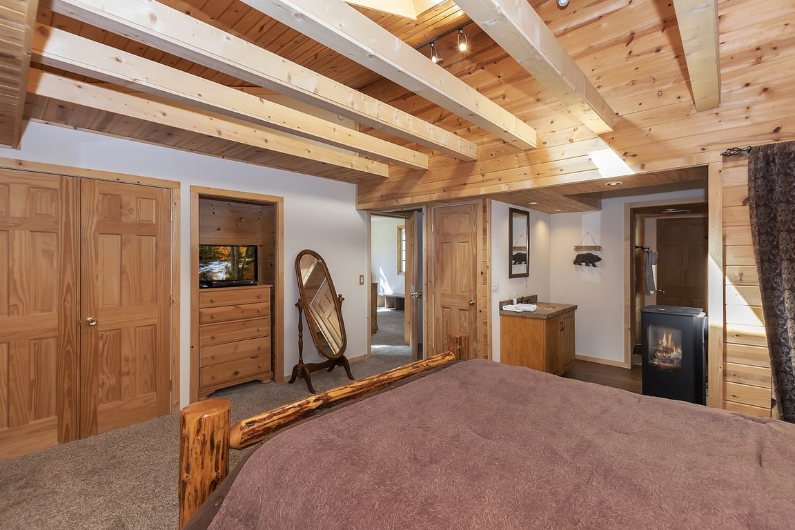 Cabin Image 18
