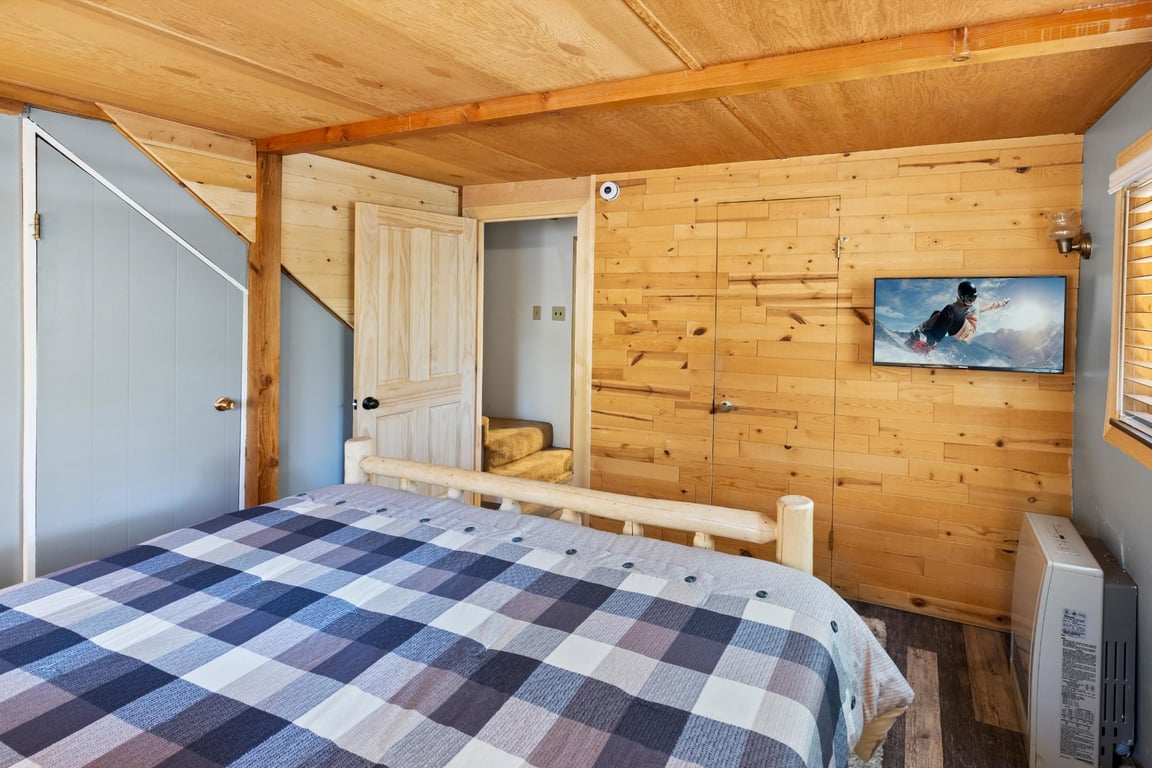 Cabin Image 30
