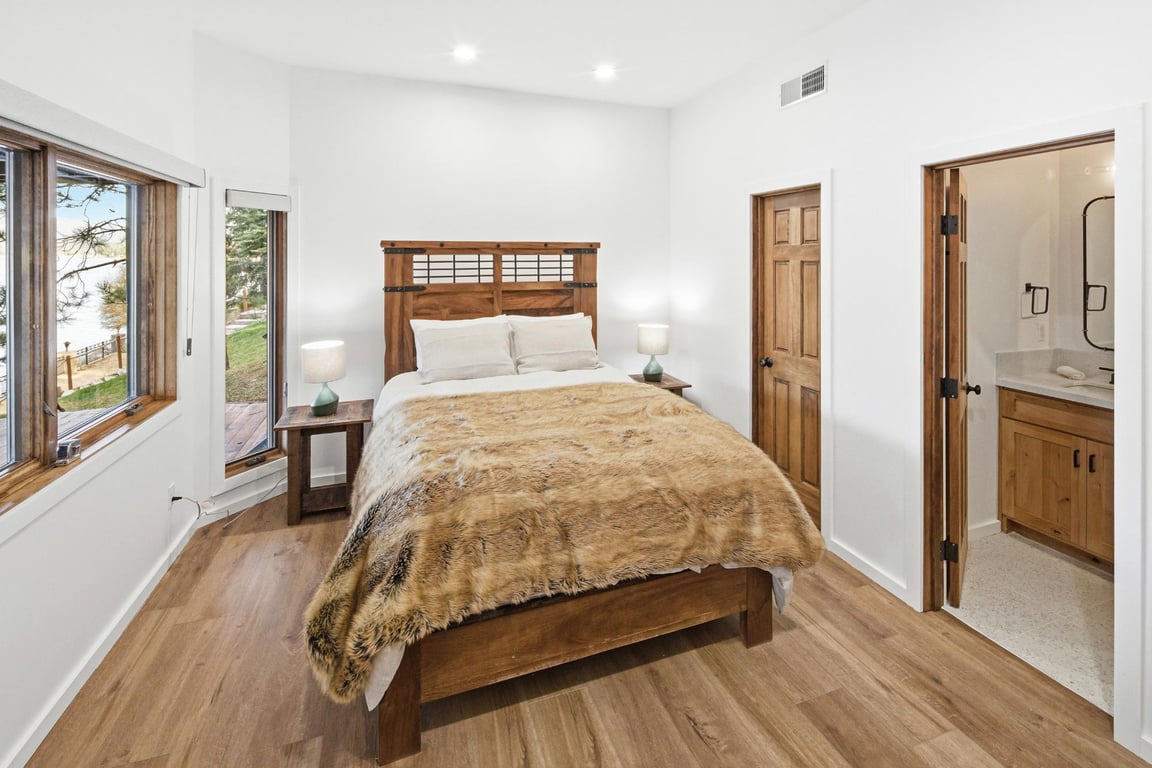 Cabin Image 80