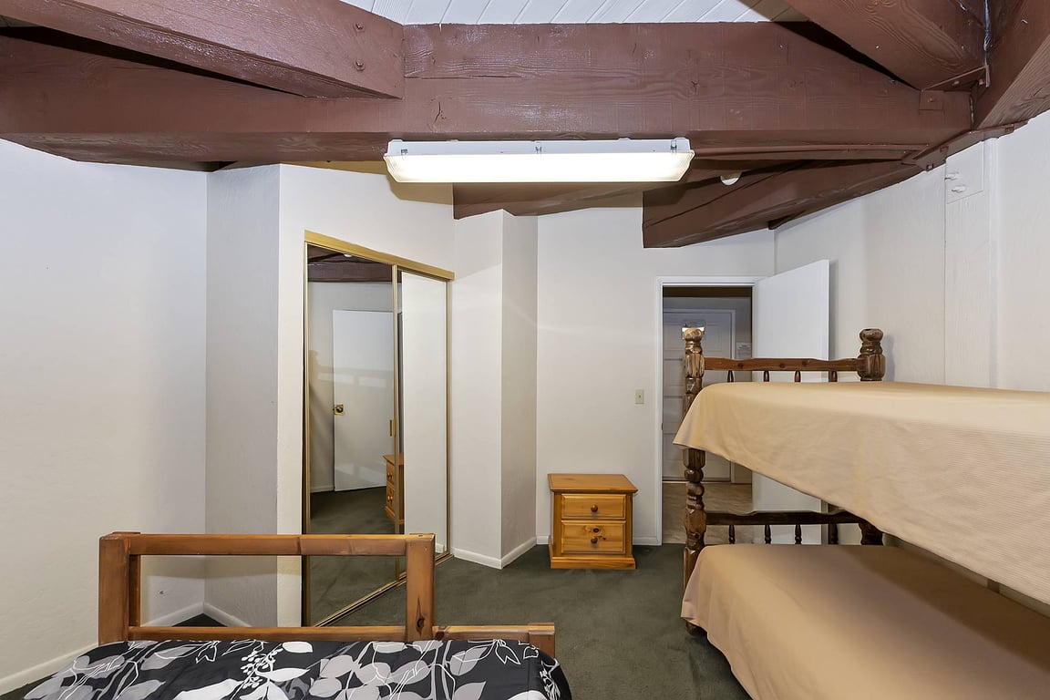 Cabin Image 13