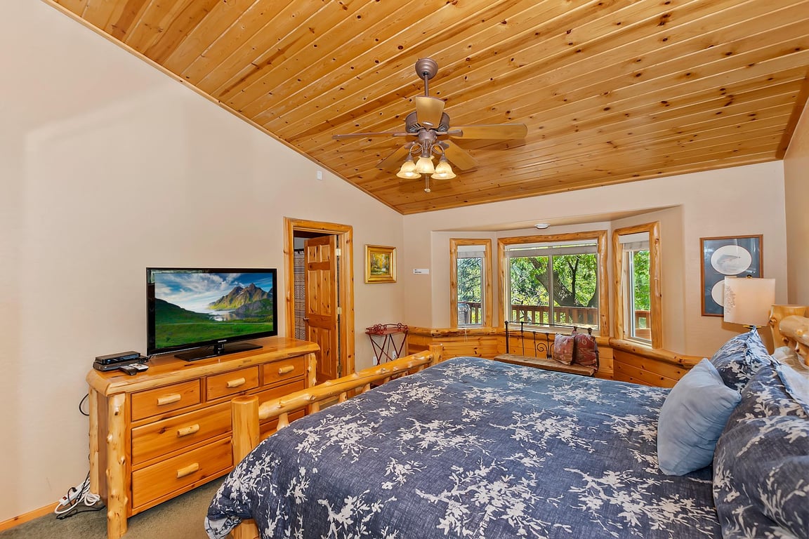 Cabin Image 18