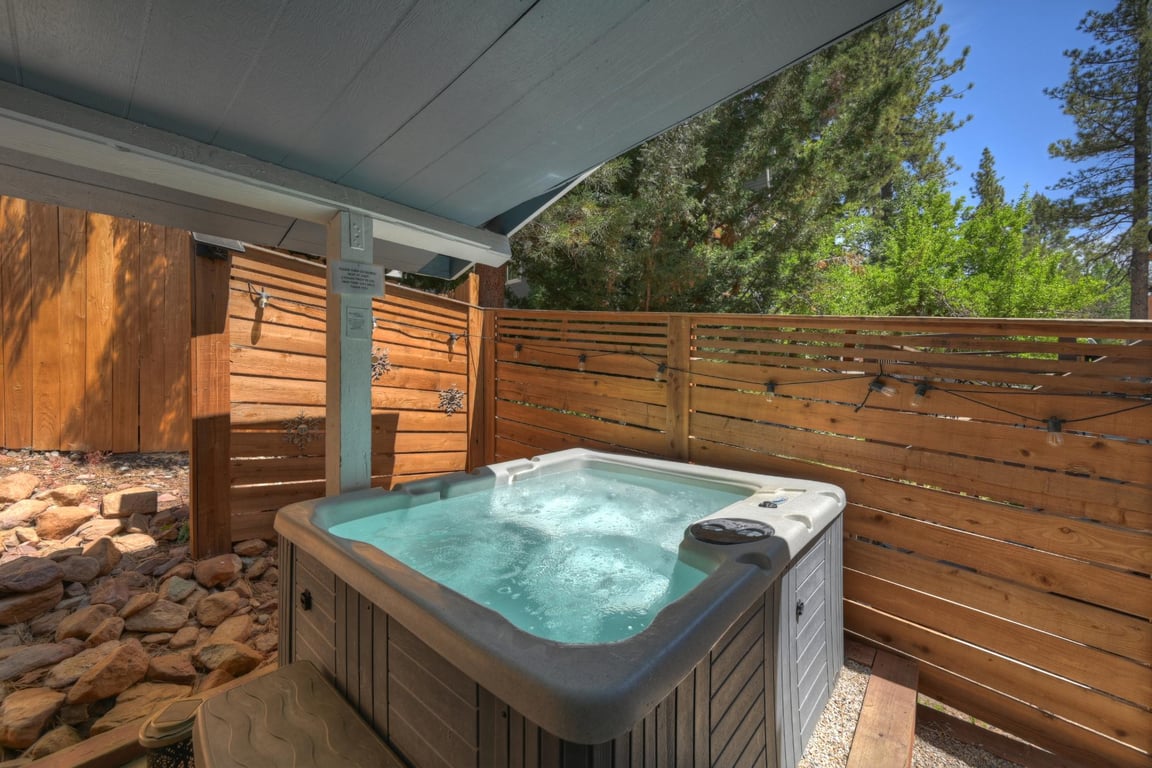 Big Bear Cabin - TheCuddlyBearCabin - 0004