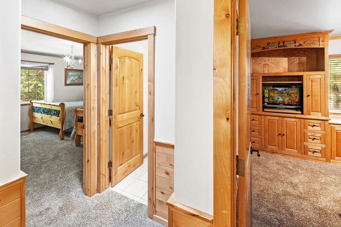 Cabin Image 35
