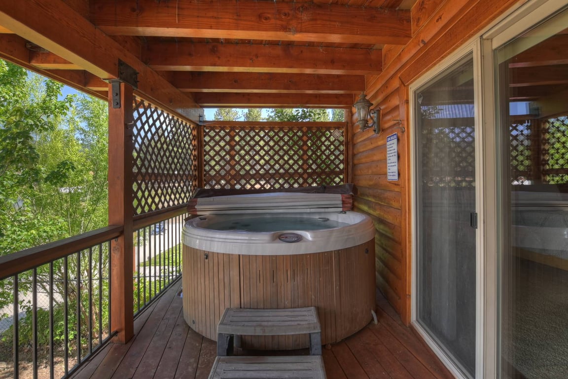 Cabin Image 28